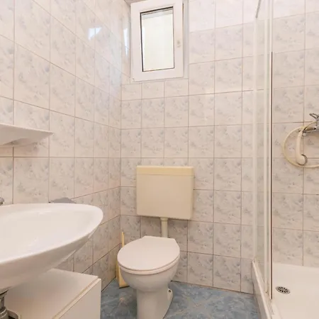 Apartment Awesome In W/ 1 Bedrooms *